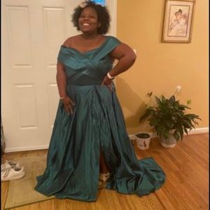 Corset Slit ball gown with pockets